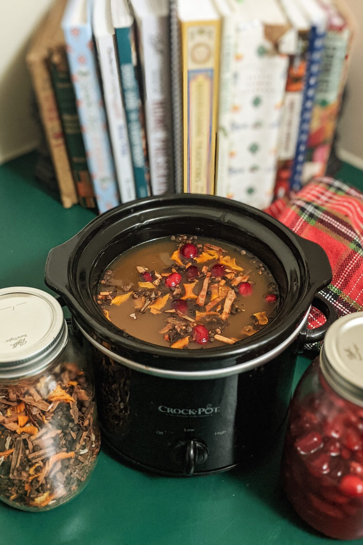 Mini crock pot with mulled cider